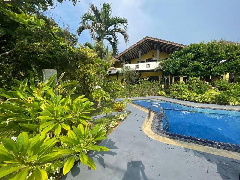 Solomon Beach Hotel Marawila Buitenkant foto