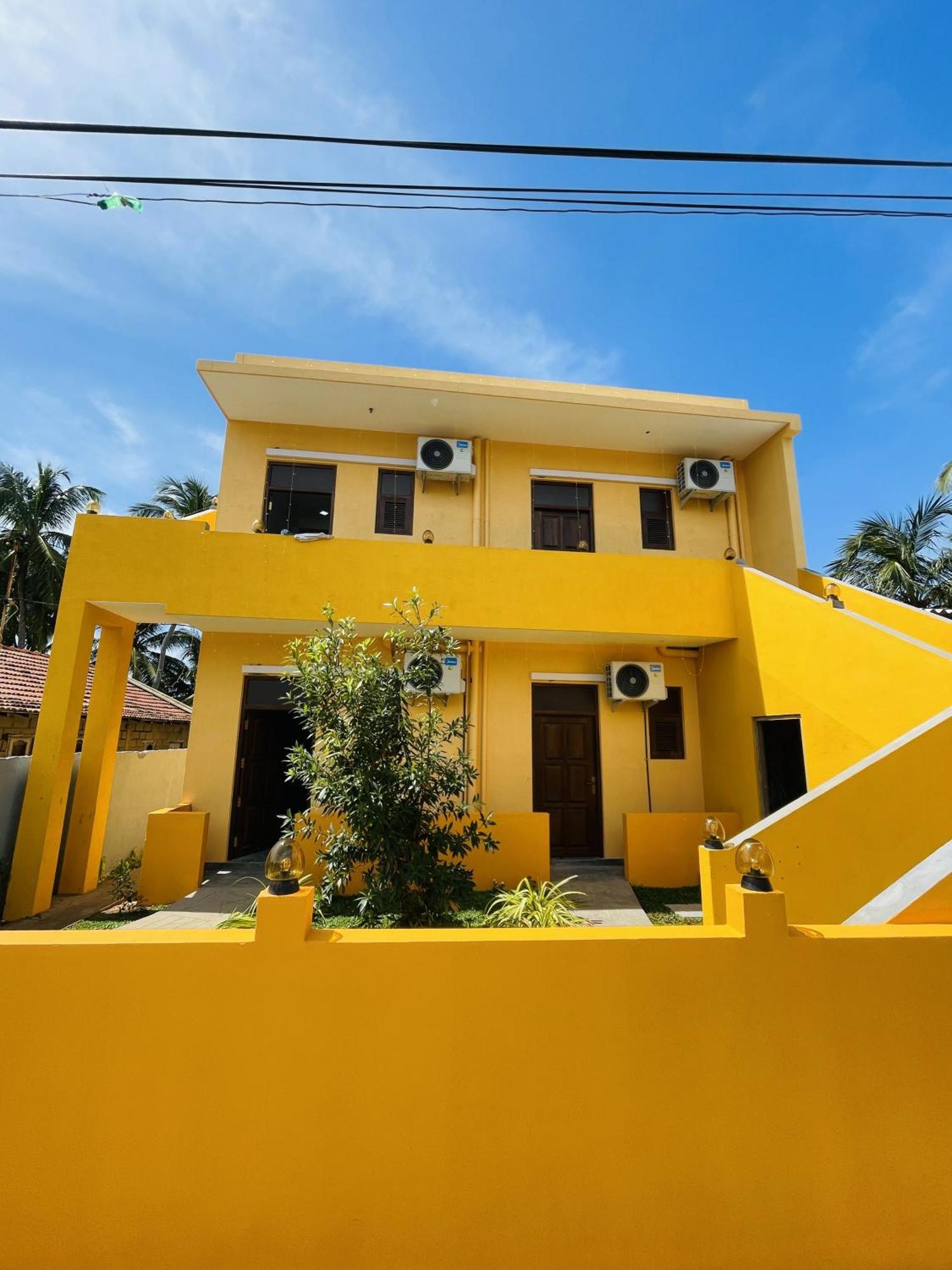 Solomon Beach Hotel Marawila Buitenkant foto