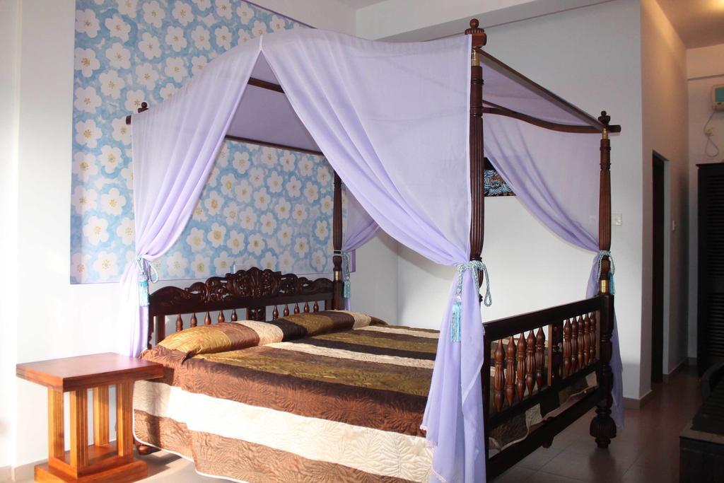 Solomon Beach Hotel Marawila Kamer foto